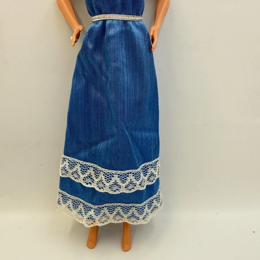 Vtg Barbie Fashion Fun‎ Romantic Nights Blue Satin Dress #5712 Lace Trim Flawed